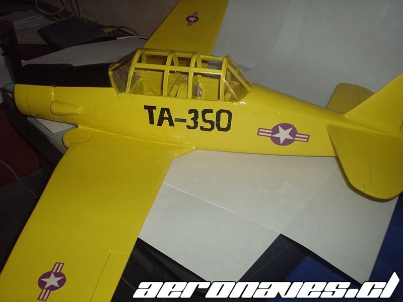 Maqueta de avión T-6G Texan